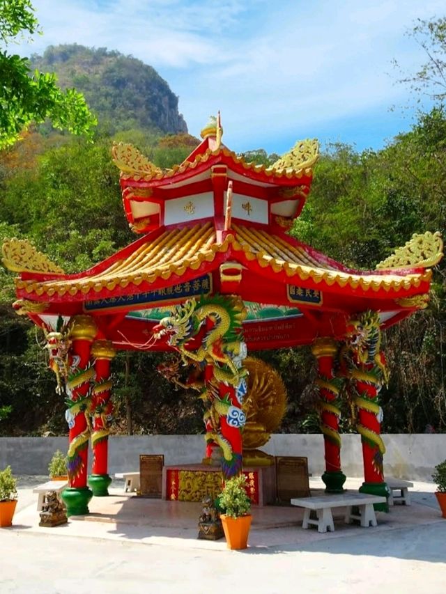 🙏 : Wat Tham Khao Prang วัดถ้ำเขาปรางค์ ลพบุรี