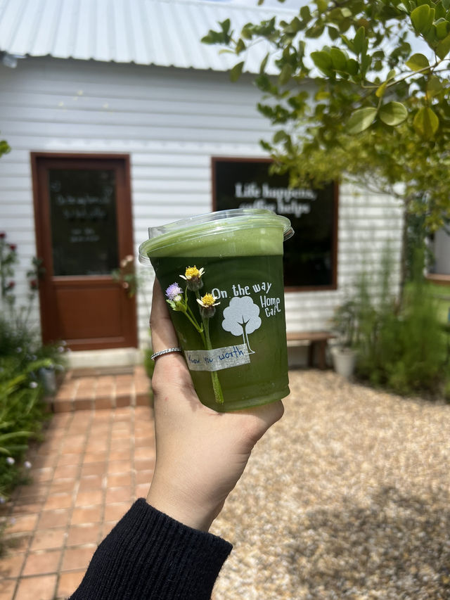 📍หลงรักคาเฟ่เล็กๆ ที่อบอุ่น On the way home cafe