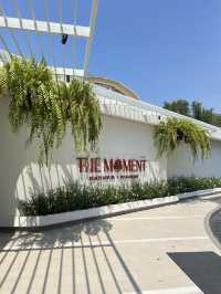 The Moment Beach House ร้านอาหารริมทะเลพัทยา