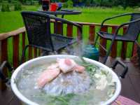 🌾 นอนฟิน กินหมูกระทะ กลางทุ่งนาเขียว 🍃
