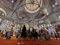 【スルタンアフメト・モスク（Sultanahmet Camii）｜「ブルーモスク」と呼ばれるイスタンブールの象徴的モスク