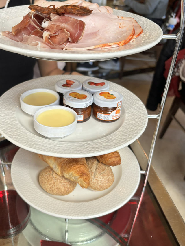 【世界一美しいカフェがある国ハンガリー🇭🇺のおすすめカフェ3選】