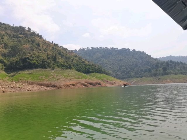 เขื่อนขุนด่านปราการชล จ.นครนายก