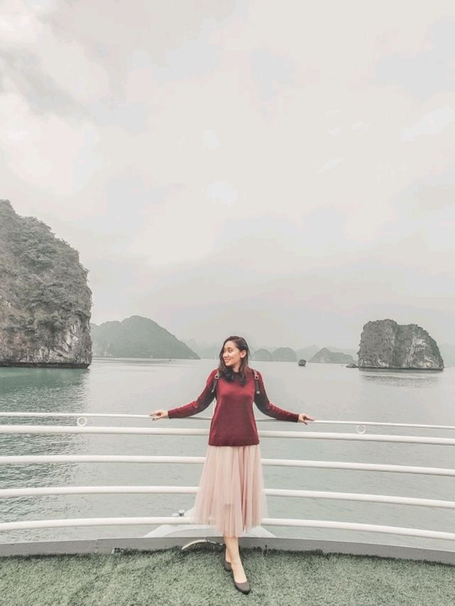 Waking Up in a Dream – Halong Bay with Silversea Cruise ⛵