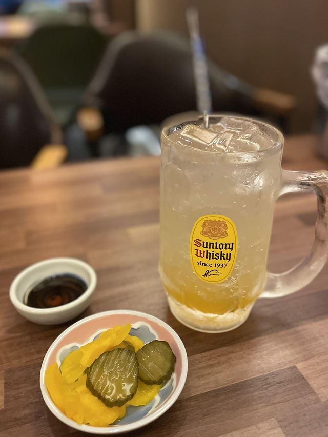 감성 충만! 파란 하늘 아래 예쁜 카페부터 양식 와인까지 알찼던 하루 🍷🍕🌿