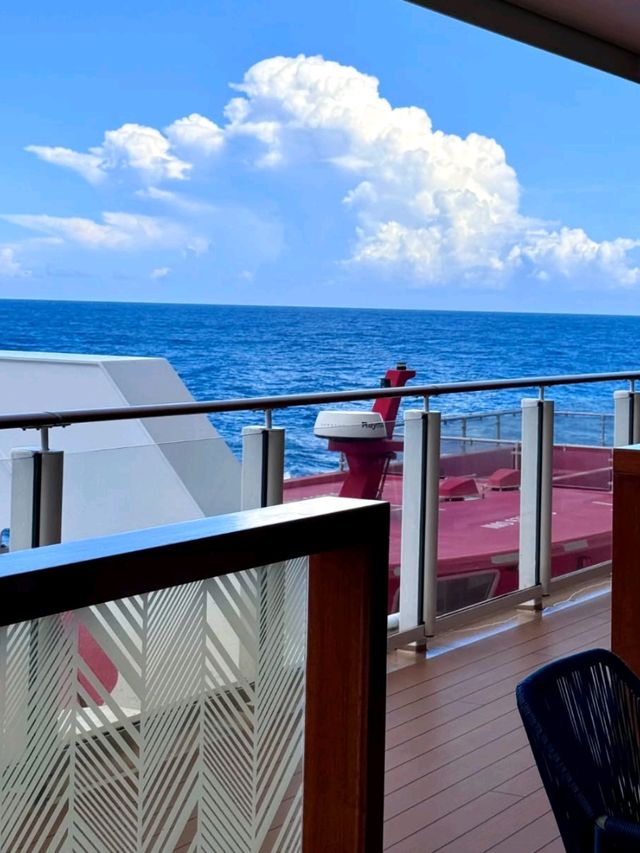 🌊✨ Genting Dream Cruise – Floating Luxury Awaits! 🚢💫