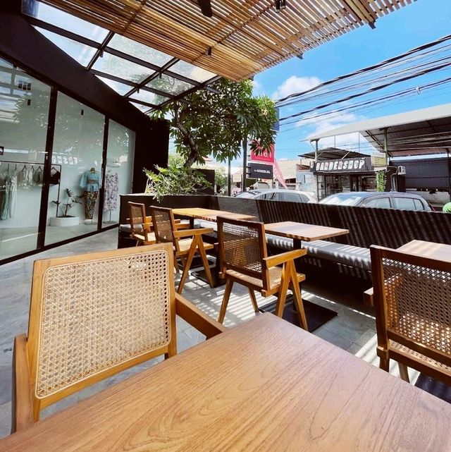 Ba Koudelka Cafe