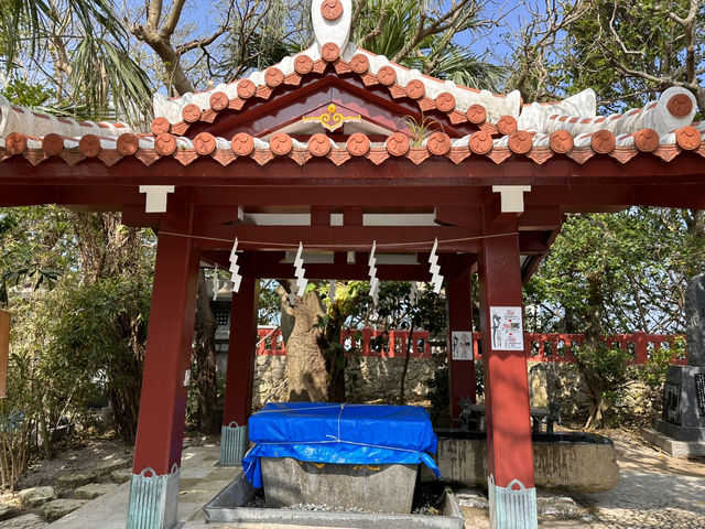 🌊「懸崖上的祈願驚艷！沖繩那霸波上宮：與海浪齊呼吸的神聖儀式」 