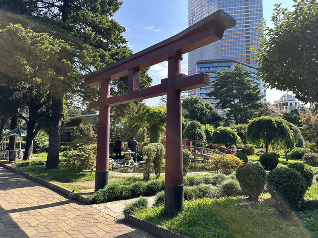 【Japanese Garden／日本庭園｜バトゥミ海岸沿いの“静寂と季節を映す小宇宙”】
