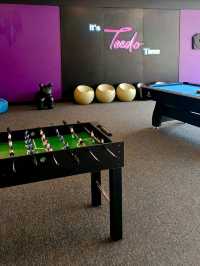 Teedo Hotel - a new black and pink rest nest in KL. 