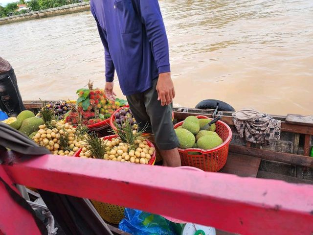 Cai Rang Floating Market (Can Tho)