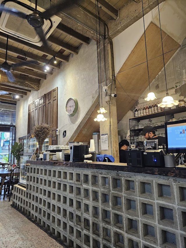 Leaf & Co. Cafe , Nostalgia and Nasi Lemak in Chinatown KL