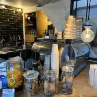 Riverside Modernity & Roasted Precision – My Visit to Sidewalk Stand, Tokyo (Nakameguro)