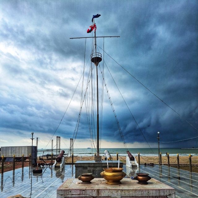 สักการะเสด็จในกรมหลวงชุมพรฯ ณ หาดอรุโณทัย