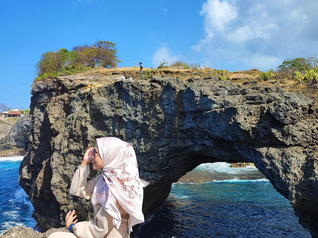 Nature’s Window to Paradise – Broken Beach Views