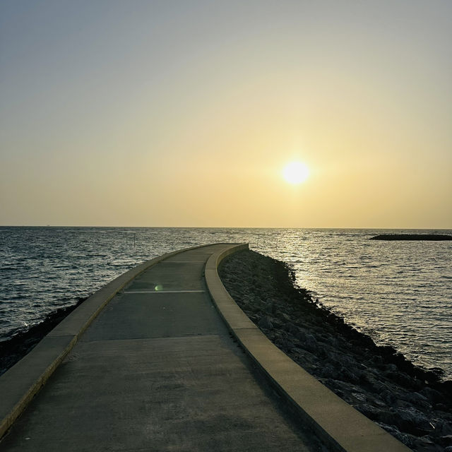 Golden Hour Vibes - Chatan Park Sunset Beach 