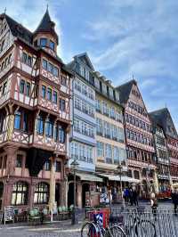 Charming Streets and Cozy Cafés in Frankfurt 🇩🇪