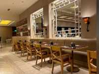 🍽️ Lunch at Oscar’s (Conrad) — Chill Ala Carte Vibes with Classy Comfort