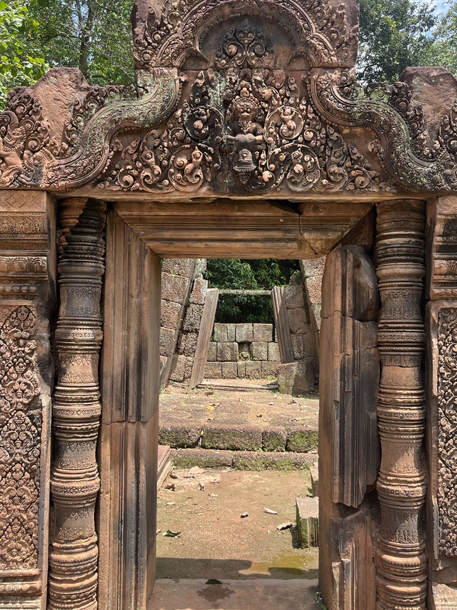 💗 Carved in Pink: The Delicate Beauty of Banteay Srei