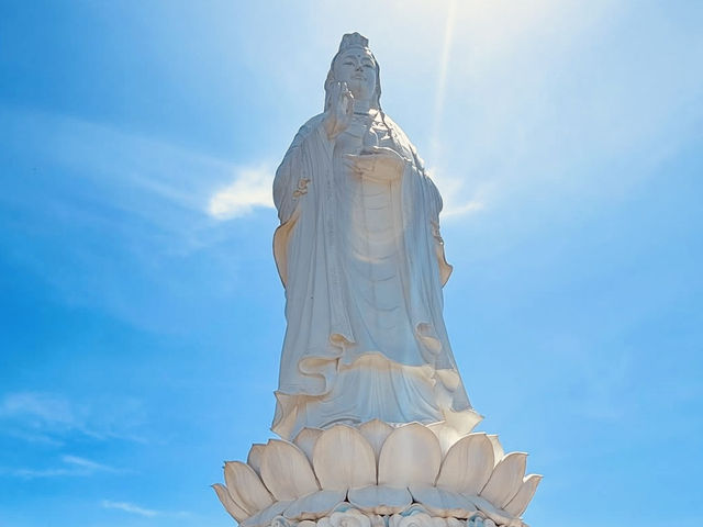 🌊 Let’s Go to Linh Ung Pagoda – Da Nang’s Serene Goddess of Mercy Sanctuary! 🌸