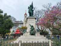 Discovering Iconic Landmarks in Lisbon City Center