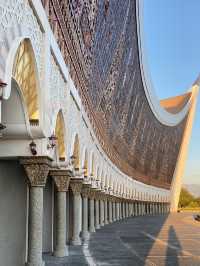 Sacred Splendor: Unveiling the Grand Mosque of West Sumatra