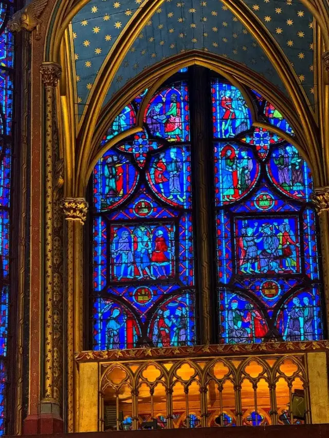 Sainte-Chapelle – Paris’ Jewel of Light