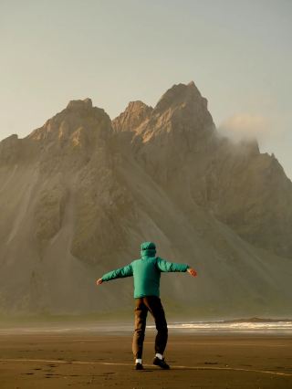 [박쥐산 | 계곡 깊은 곳에서 어둠과 빛에게 보내는 긴 편지]