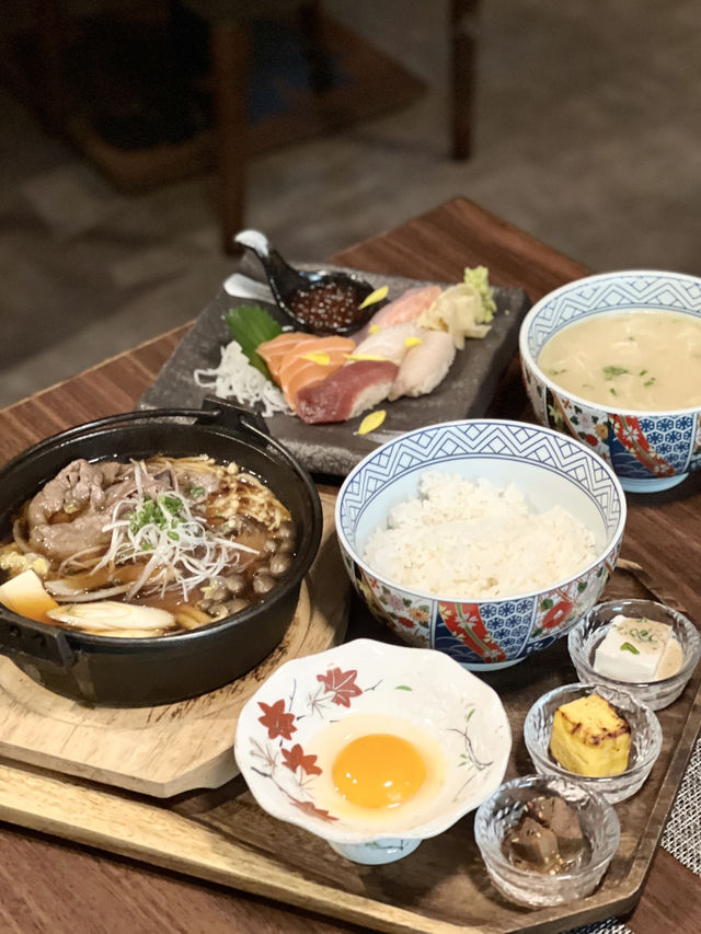《銅鑼灣樓上舒適居酒屋》 《銅鑼灣樓上舒適居酒屋》