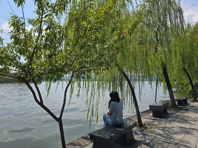 West Lake ทะเลสาบซีหู เมืองหางโจว West Lake ทะเลสาบซีหู เมืองหางโจว