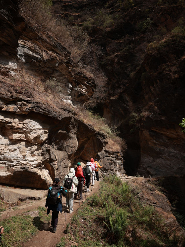 Hiking Tiger Leaping Gorge: An Epic Journey Through One of the World’s Deepest Canyons