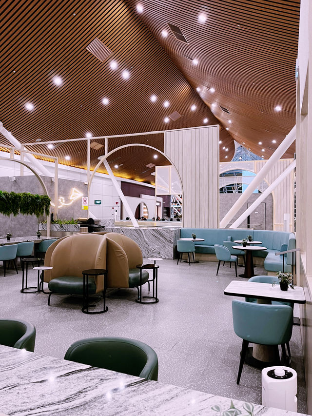 Flight Club Signature: Stylish Spot for Western Fusion Dining