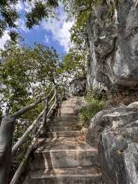 Seven Star Crags: Zhaoqing’s Jaw-Dropping Views 🌟