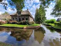 The Tranquil Life in Giethoorn