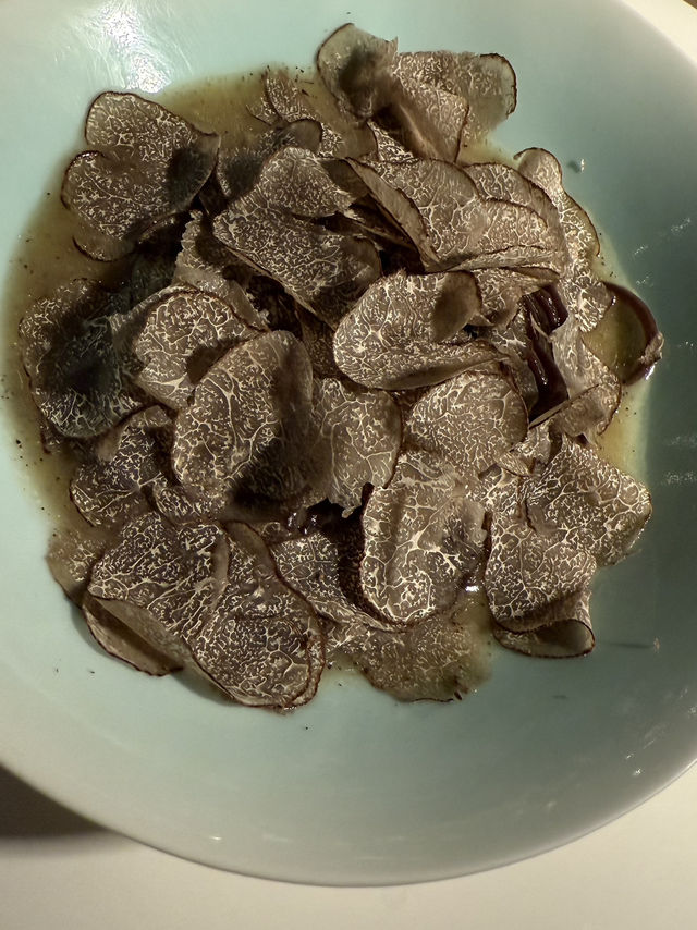 香港米芝蓮餐廳全新菜單試食🍽｜細味黑松露扇貝麵＋經典查多巴吉牛腩湯