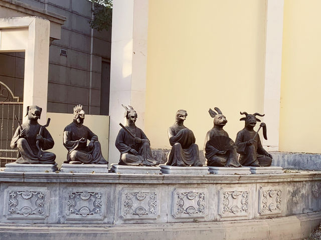 🏛️ Yuanmingyuan: Echoes of Glory in Stone and Water! 💧