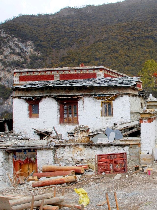 🙏 : Chonggu Temple , Yading National Reserve จีน 🙏 : Chonggu Temple , Yading National Reserve จีน