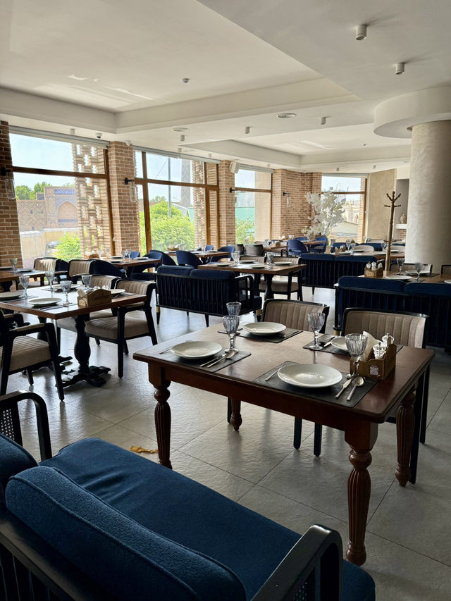A table with a view of Samarkand’s blue dome 💙