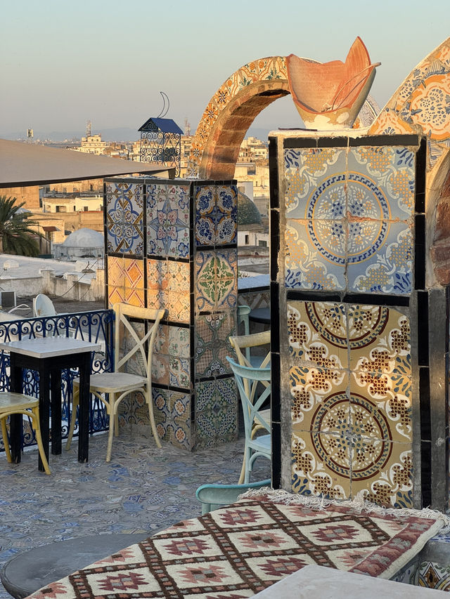 ☕ 메디나 위에서 만나는 휴식, 카페 파노라마 🕌