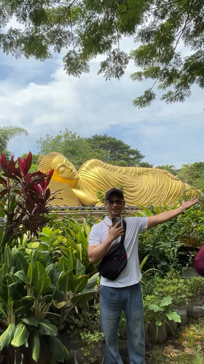 Vibes Damai di Buddha Tidur Mojokerto