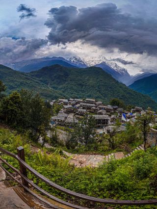 Ghandruk: สุดยอดระเบียงชมวิวสู่เทือกเขาหิมาลัยอันนาปุรณะ 。