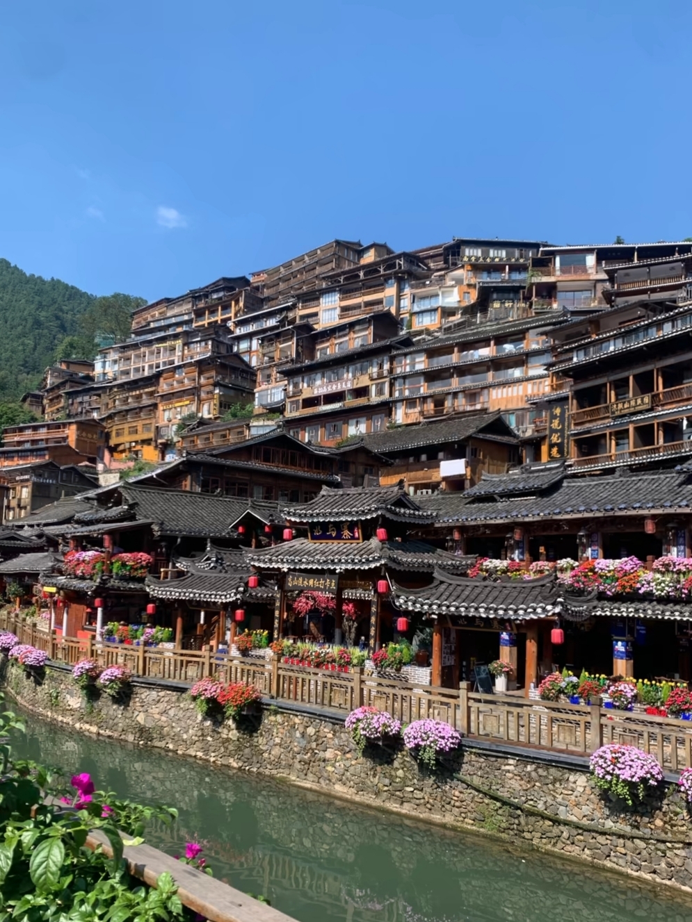 我在人群散去後，找到了我在千戶苗寨最喜歡的時刻