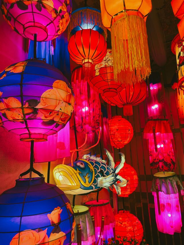 Celebrate New Year with Lanterns in Kaifeng