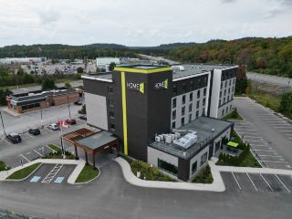 🏨 Cozy Comfort in Muskoka at Home2 Suites Huntsville 🇨🇦