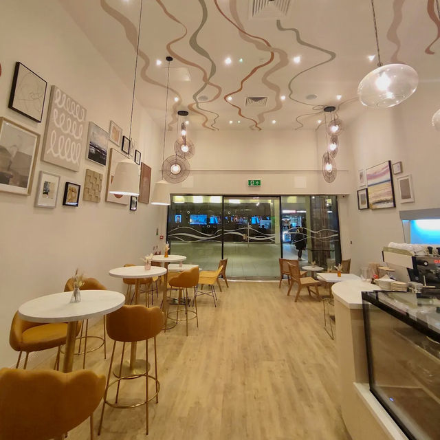 Elio Cafe
