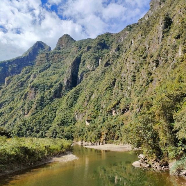 1day Ollantaytambo to Machu Pichu Trekking. 