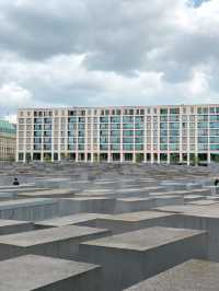 역사를 잊지 않는 민족, 베를린 유대인 학살 추모비