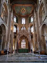 Discover Peterborough Cathedral: History & Beauty
