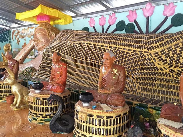Wat Pa Maha called recycling pagoda 🇹🇭 
