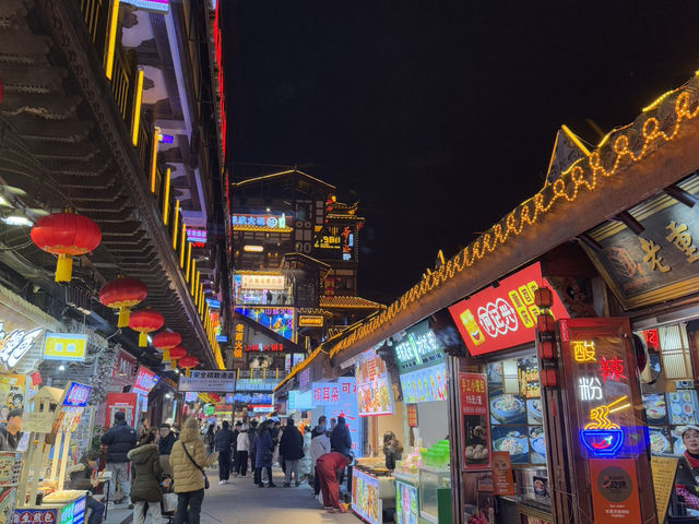 Discovering Hongyadong: Chongqing’s Iconic Riverside Wonderland